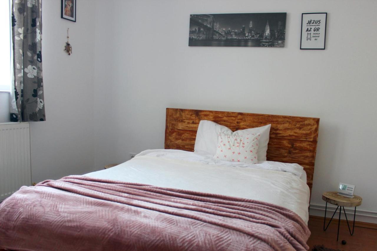 Elizabet Home Apartman Oradea Exterior foto